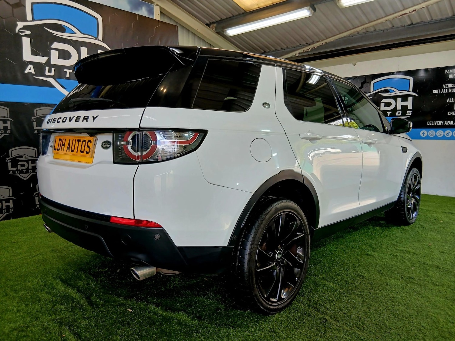 Used Land Rover Discovery Sport 2015 for sale - 78038983: Photo 5