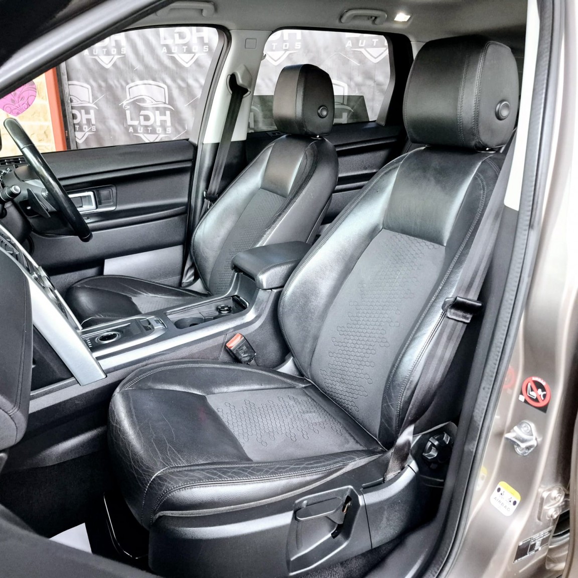 Used Land Rover Discovery Sport 2016 for sale - 76884878: Photo 11