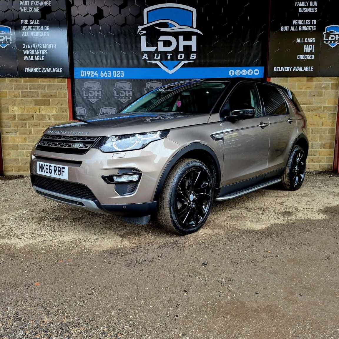 Used Land Rover Discovery Sport 2016 for sale - 76884878: Photo 3