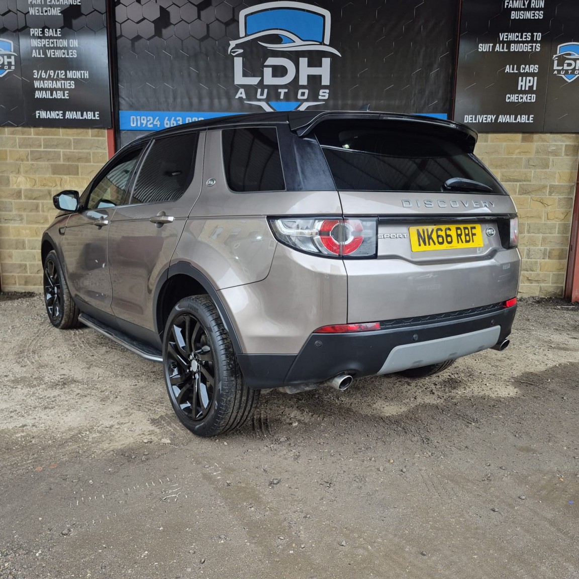 Used Land Rover Discovery Sport 2016 for sale - 76884878: Photo 5