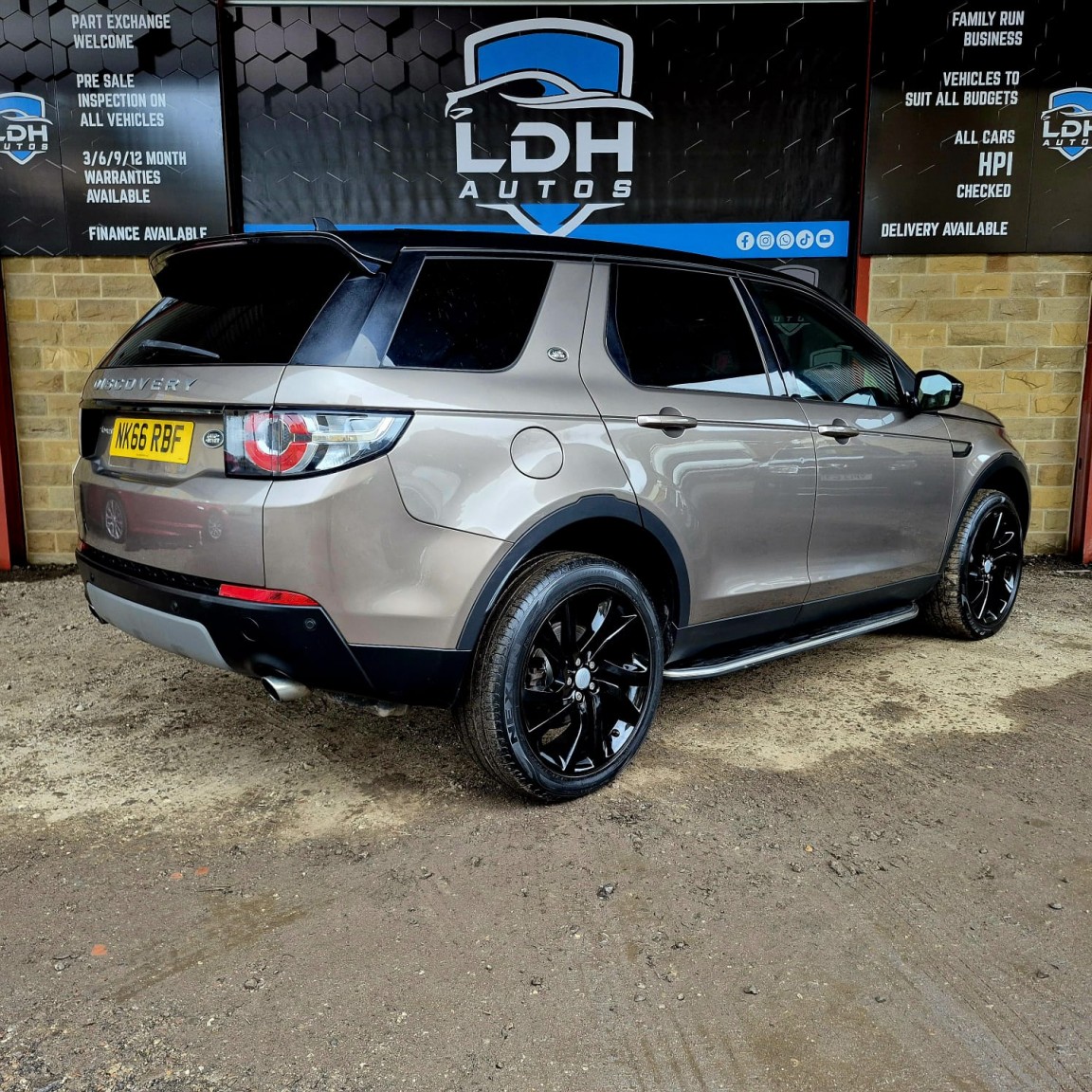 Used Land Rover Discovery Sport 2016 for sale - 76884878: Photo 6