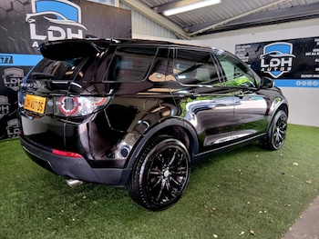 Used Land Rover Discovery Sport 2018 for sale - 79081171: Photo