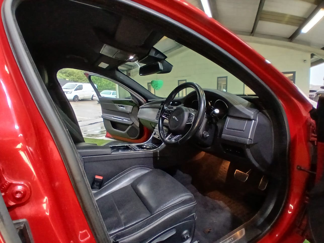 Used Jaguar XF 2017 for sale - 77296811: Photo 10