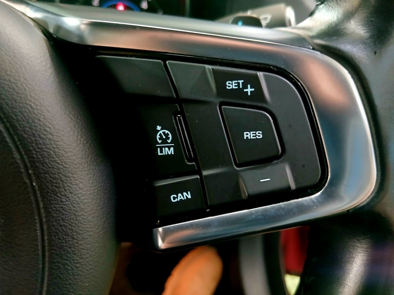 Used Jaguar XF 2017 for sale - 77296811: Photo 30