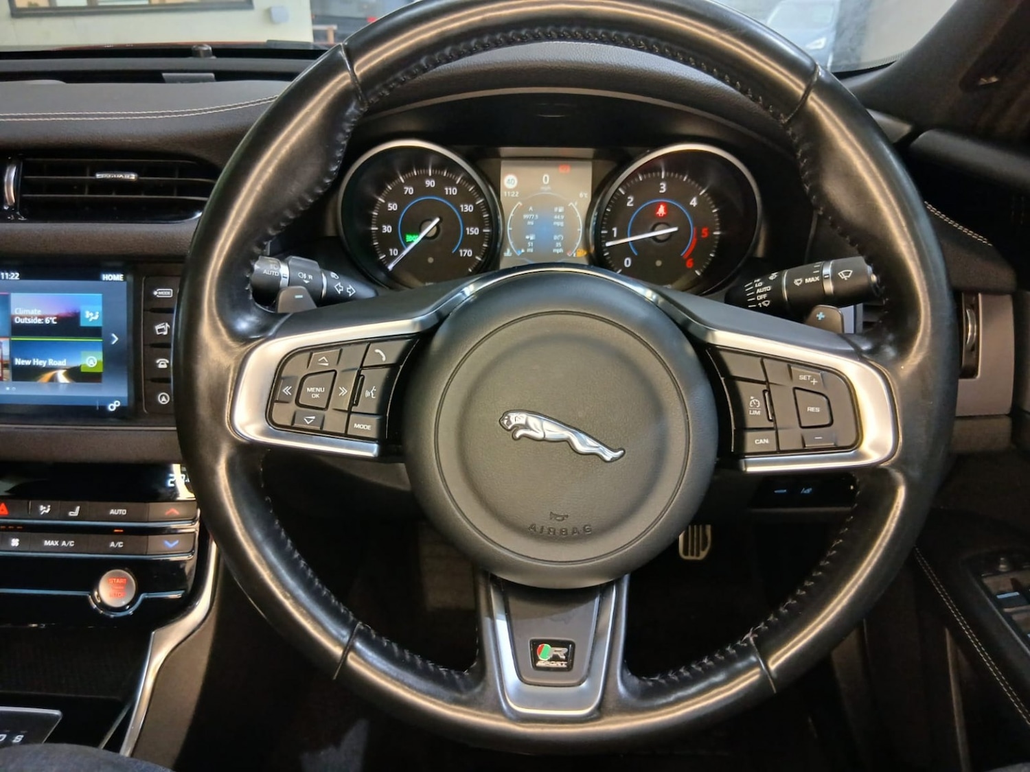 Used Jaguar XF 2017 for sale - 77296811: Photo 9