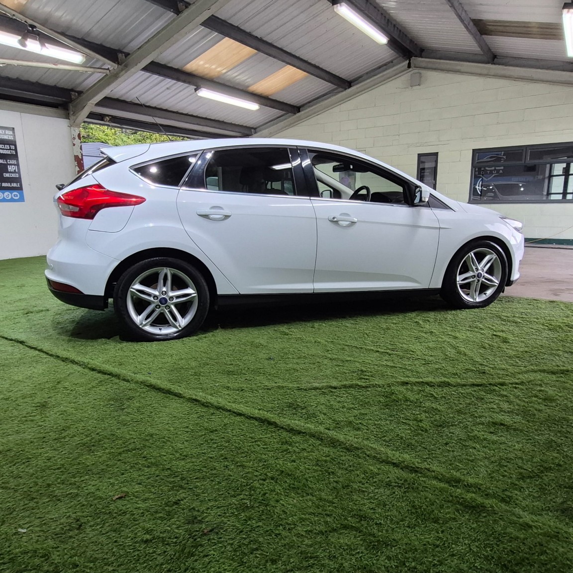 Used Ford Focus 2015 for sale - 77001517: Photo 9