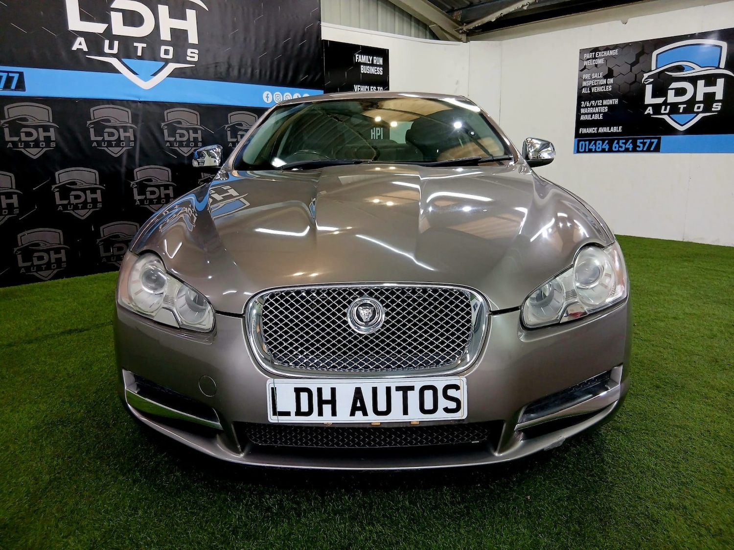 Used Jaguar XF 2009 for sale - 77968759: Photo 2