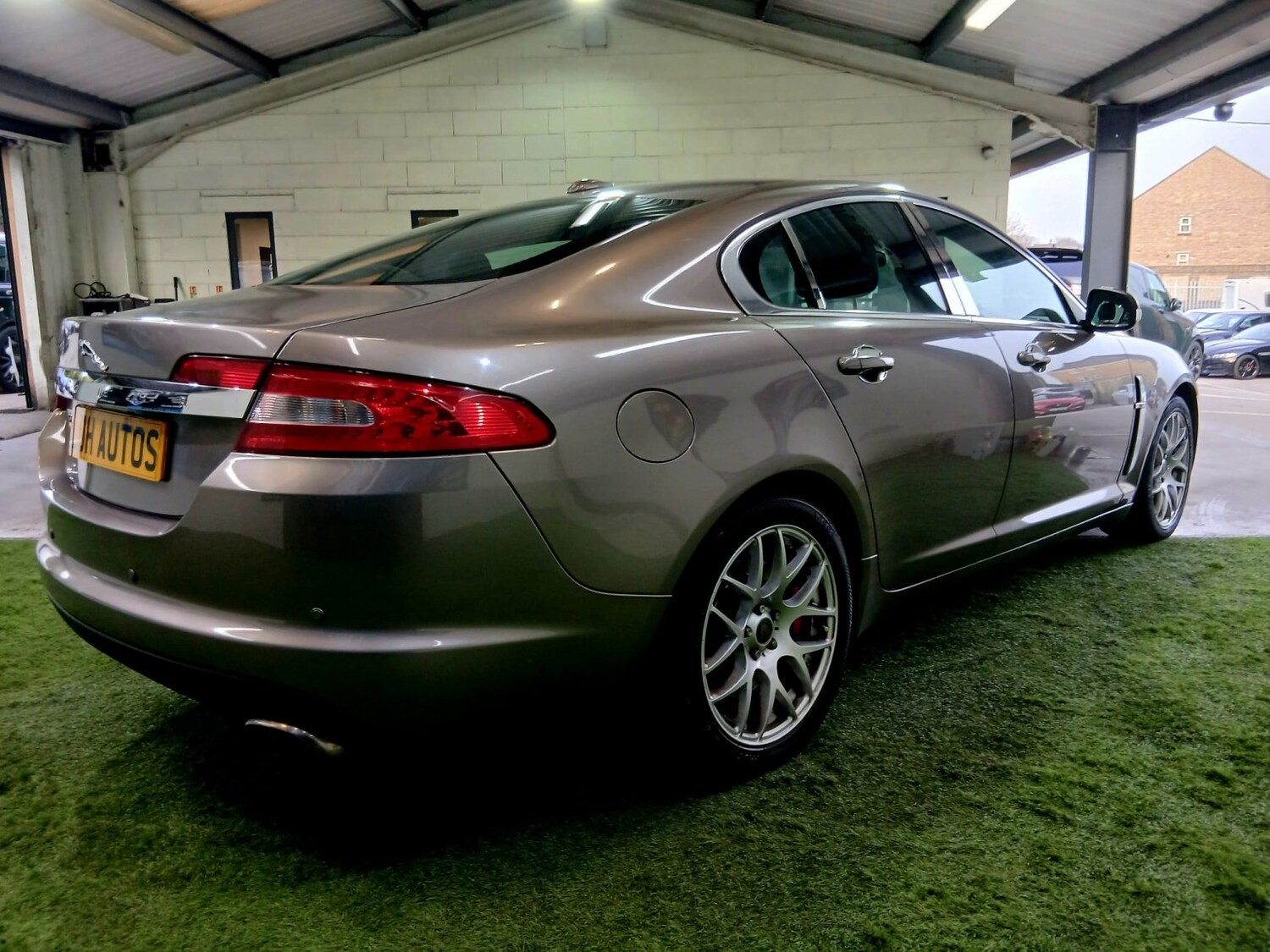 Used Jaguar XF 2009 for sale - 77968759: Photo 5