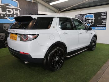 Used Land Rover Discovery Sport 2017 for sale - 79649645: Photo
