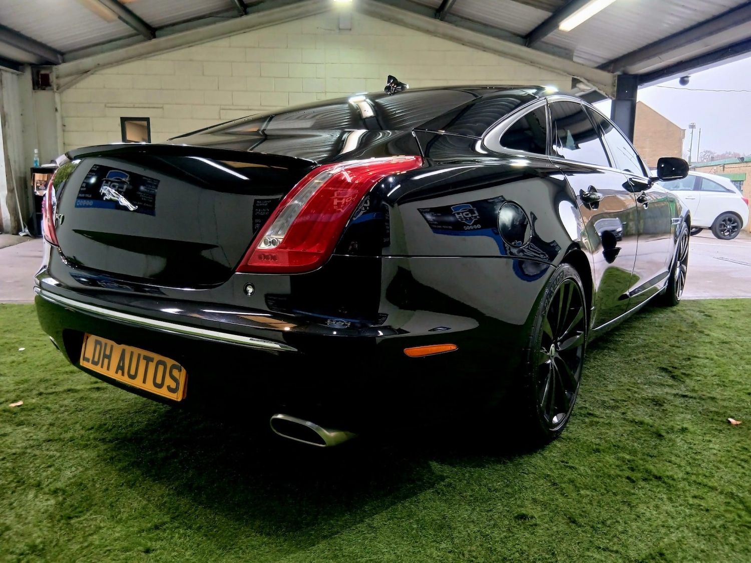 Used Jaguar XJ 2014 for sale - 77643836: Photo 5