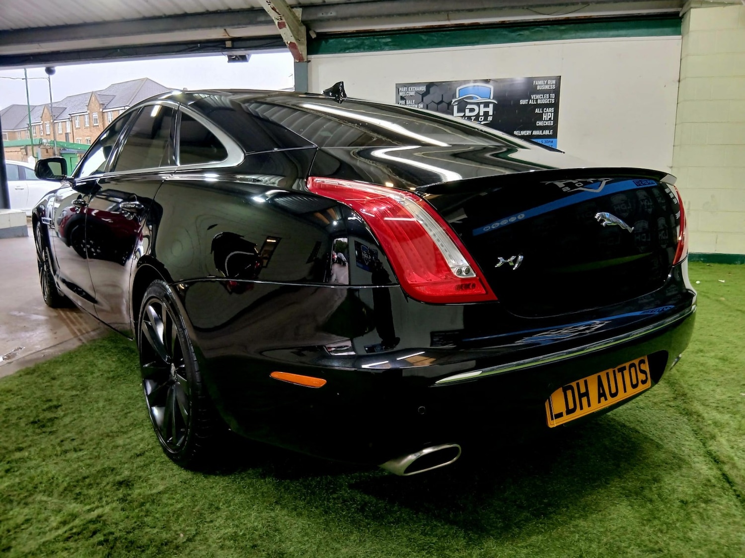 Used Jaguar XJ 2014 for sale - 77643836: Photo 7