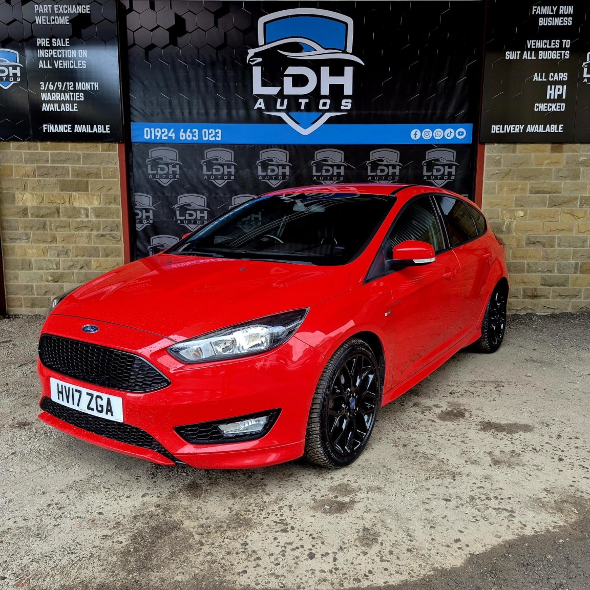 Used Ford Focus 2017 for sale - 76559939: Photo 3