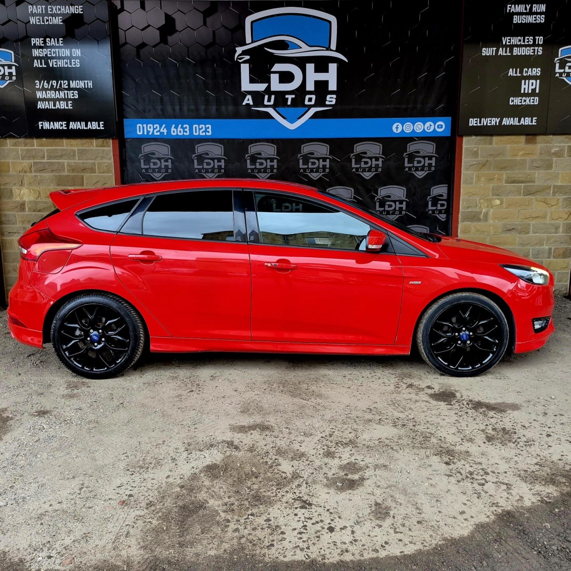 Used Ford Focus 2017 for sale - 76559939: Photo 7