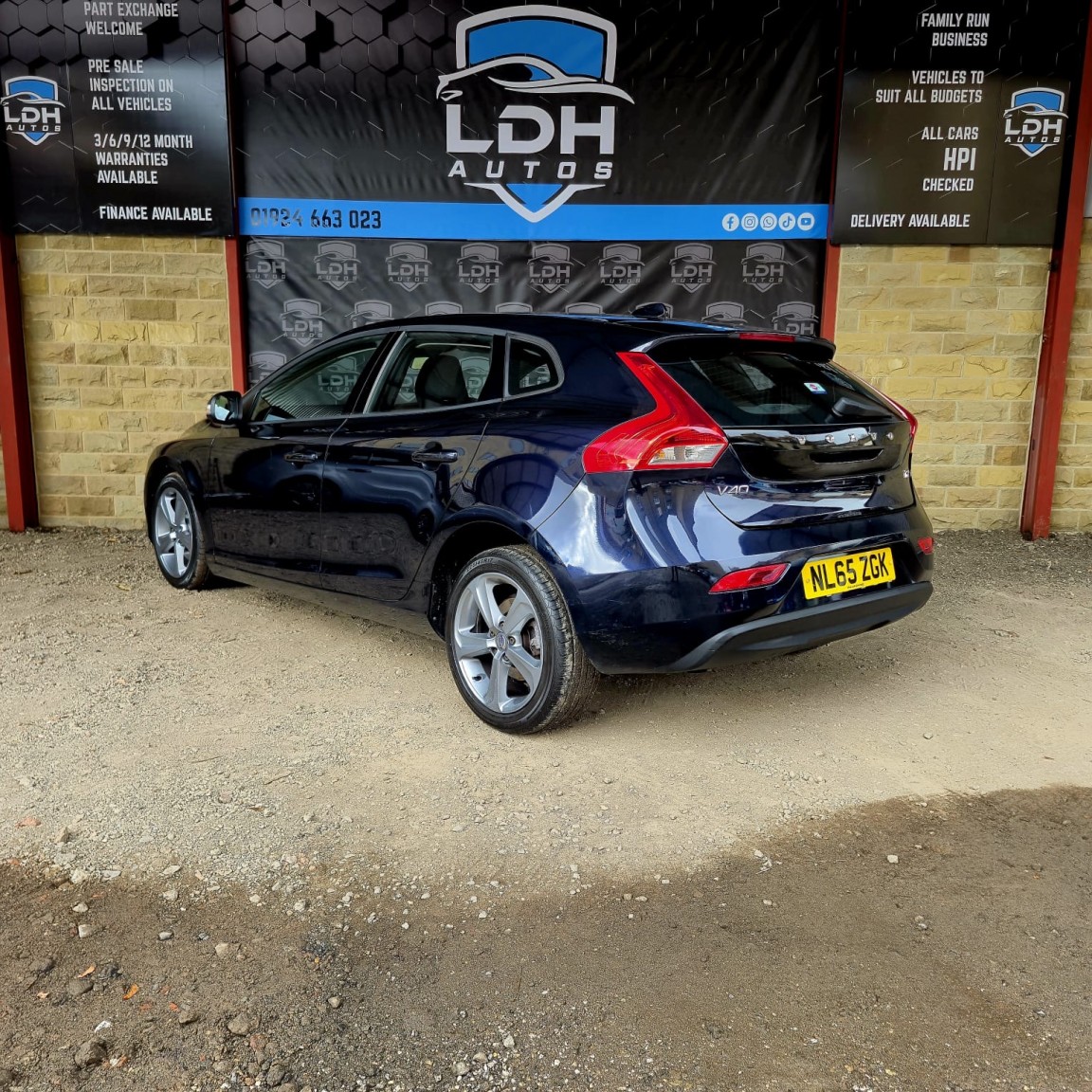 Used Volvo V40 2015 for sale - 76455487: Photo 5