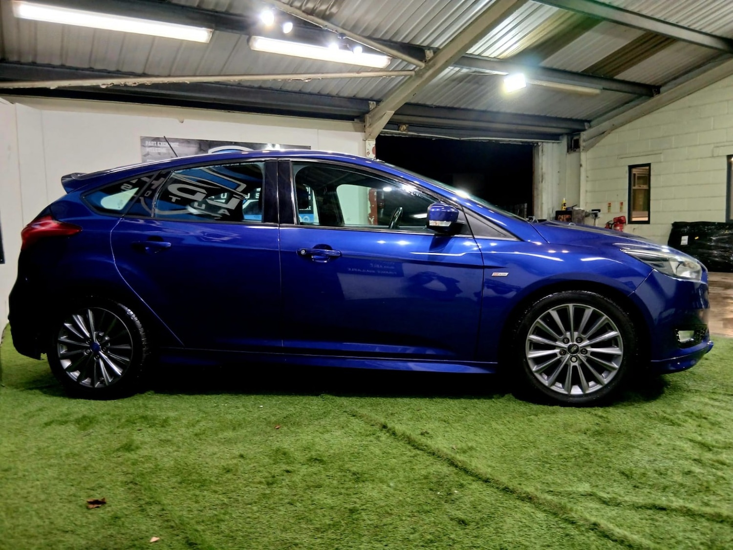 Used Ford Focus 2017 for sale - 77997289: Photo 6