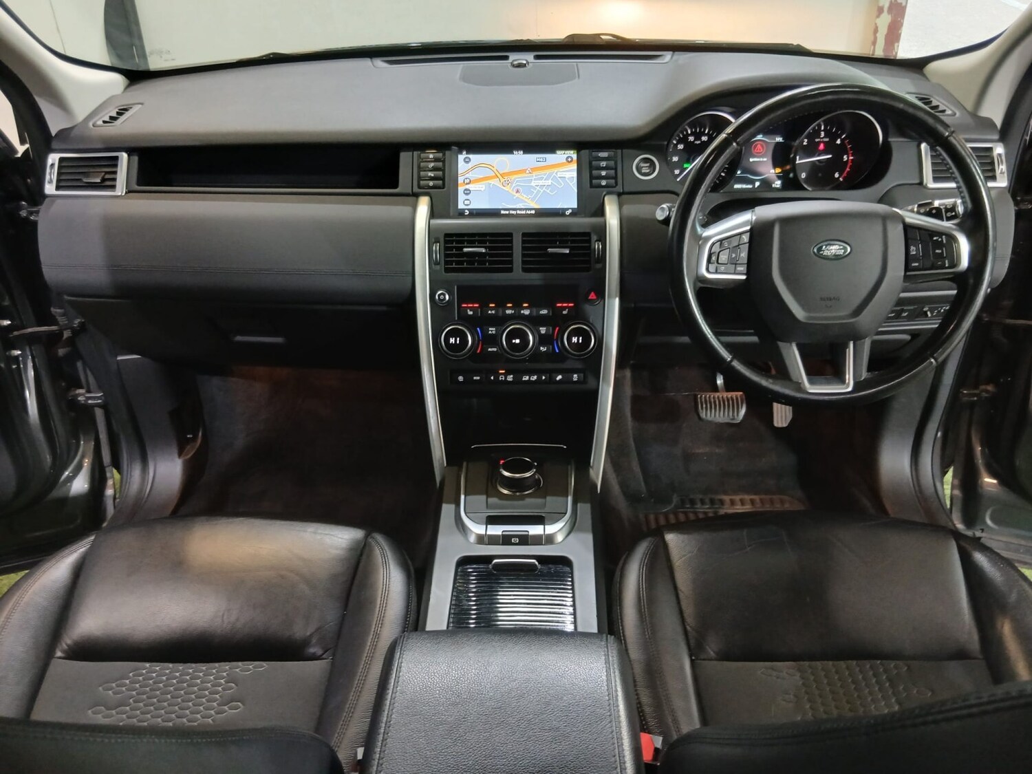 Used Land Rover Discovery Sport 2018 for sale - 77954020: Photo 13