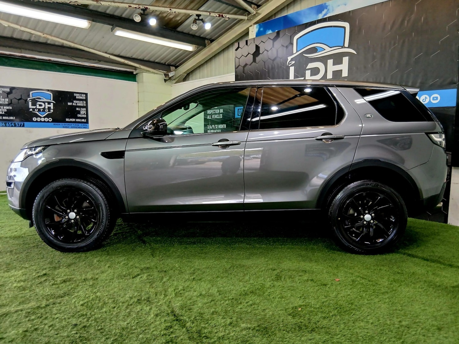 Used Land Rover Discovery Sport 2018 for sale - 77954020: Photo 8