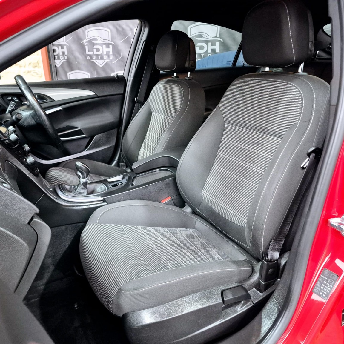 Used Vauxhall Insignia 2016 for sale - 77023138: Photo 11