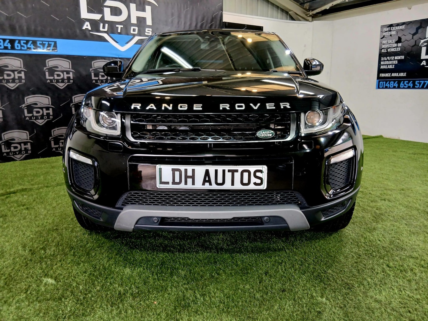 Used Land Rover Range Rover Evoque 2018 for sale - 77796878: Photo 2