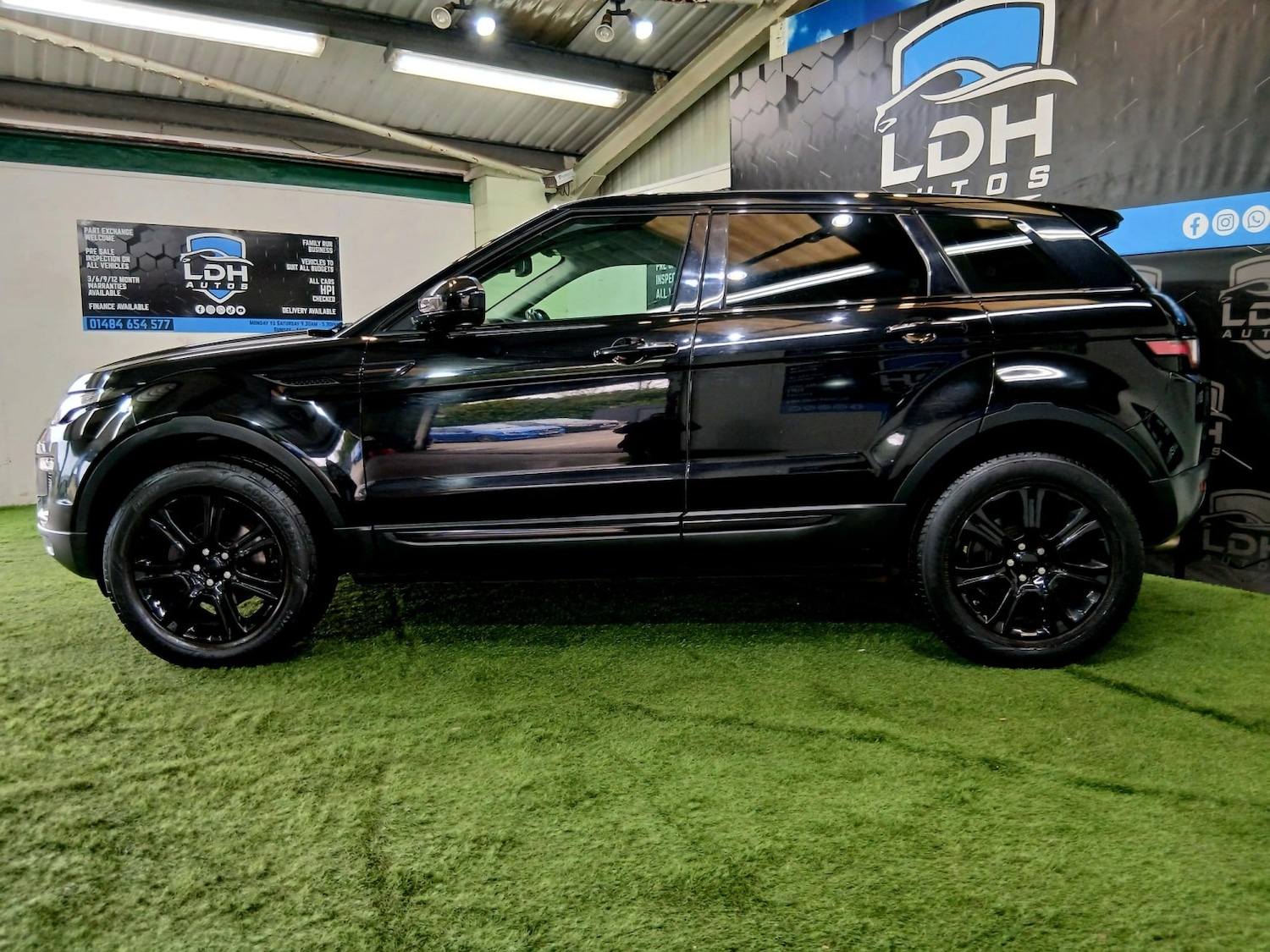 Used Land Rover Range Rover Evoque 2018 for sale - 77796878: Photo 8