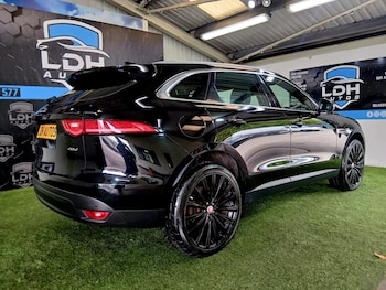 Used Jaguar F-Pace 2017 for sale - 78640252: Photo