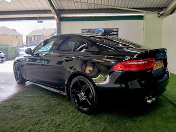 Used Jaguar XE 2017 for sale - 78628431: Photo
