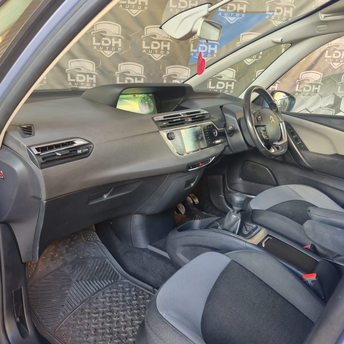 Used Citroen C4 Grand Picasso 2014 for sale - 76455479: Photo 10