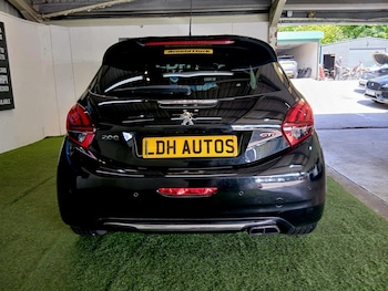 Used Peugeot 208 2017 for sale - 78950231: Photo