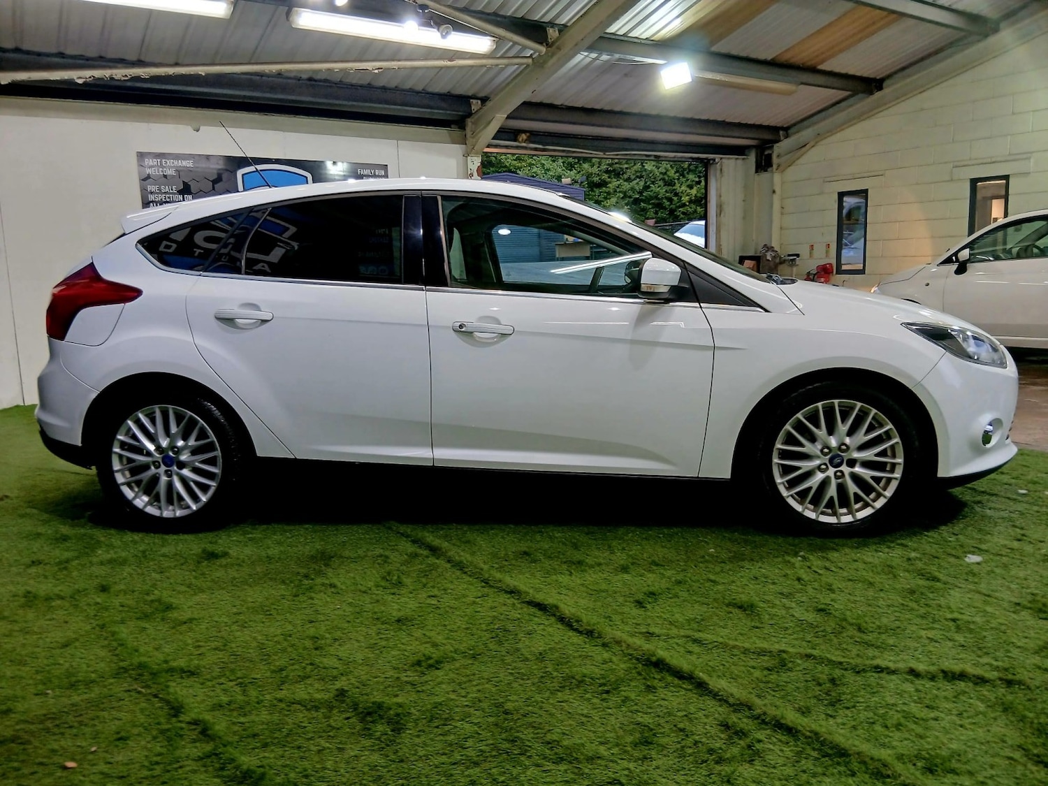 Used Ford Focus 2013 for sale - 77555107: Photo 6