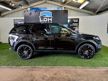 Used Land Rover Discovery Sport 2018 for sale - 78807720: Photo