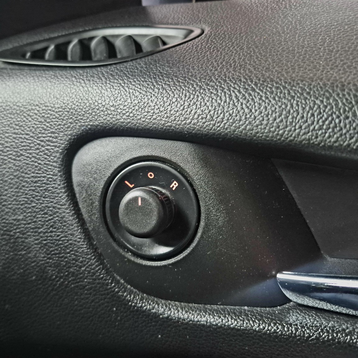 Used Vauxhall Zafira Tourer 2014 for sale - 76497376: Photo 15