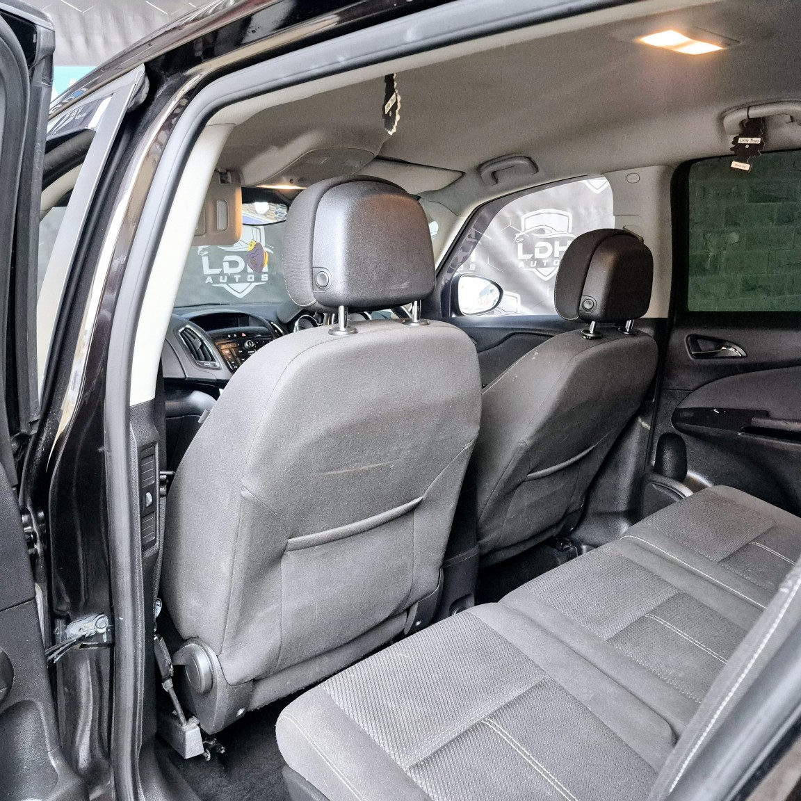 Used Vauxhall Zafira Tourer 2014 for sale - 76497376: Photo 16