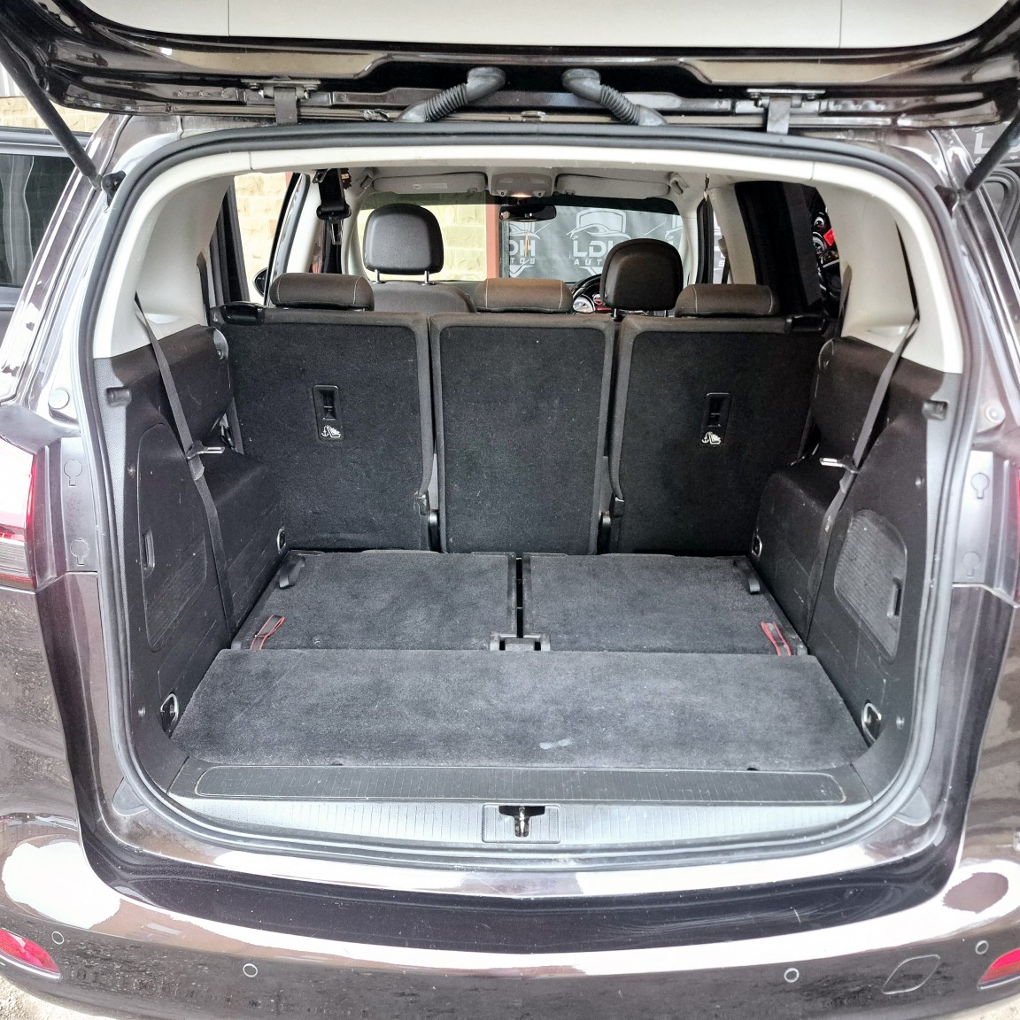 Used Vauxhall Zafira Tourer 2014 for sale - 76497376: Photo 18