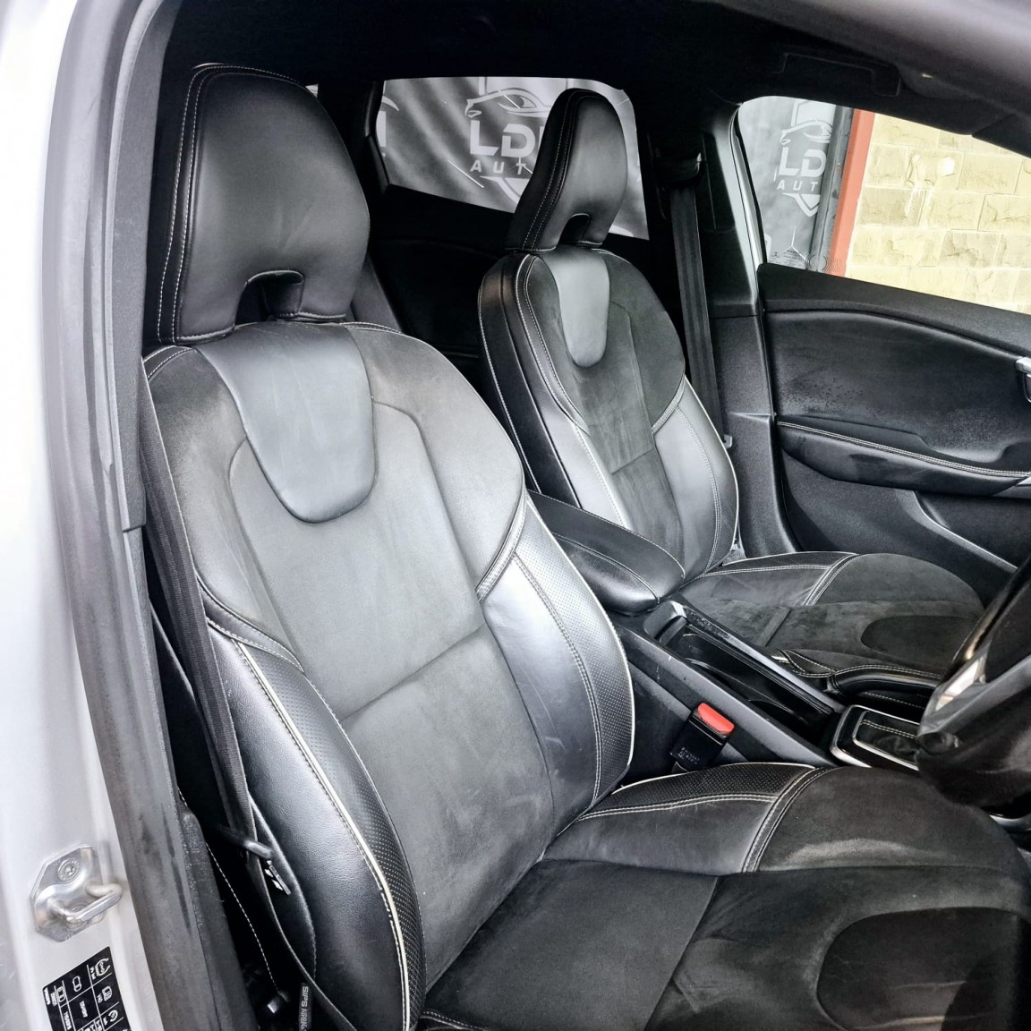 Used Volvo V40 2018 for sale - 76821639: Photo 10