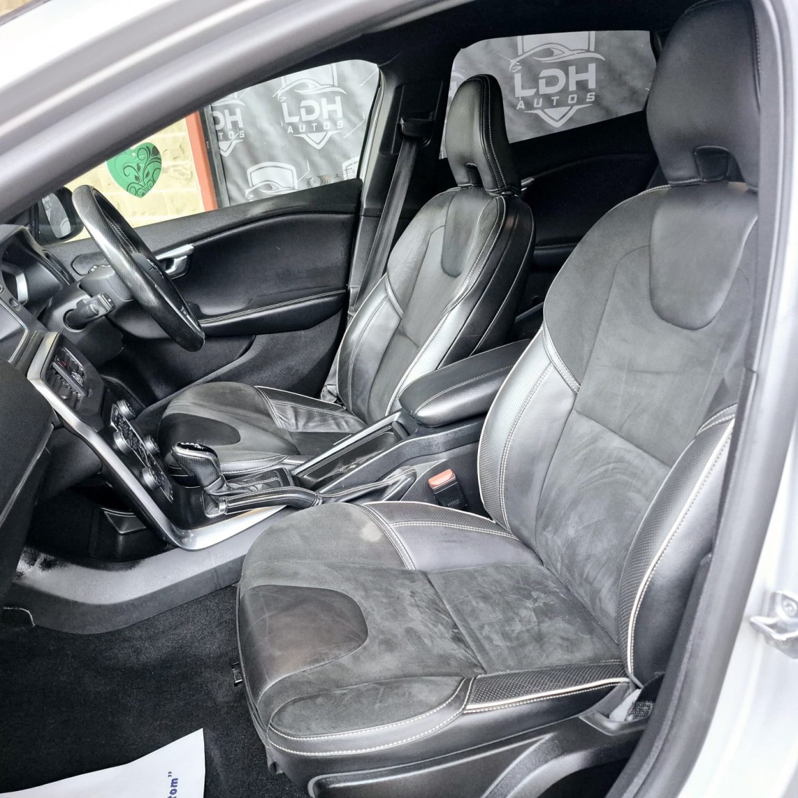 Used Volvo V40 2018 for sale - 76821639: Photo 11