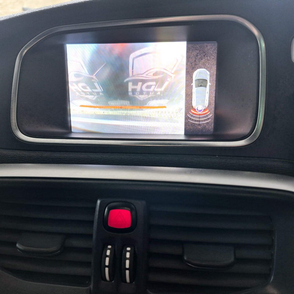 Used Volvo V40 2018 for sale - 76821639: Photo 13