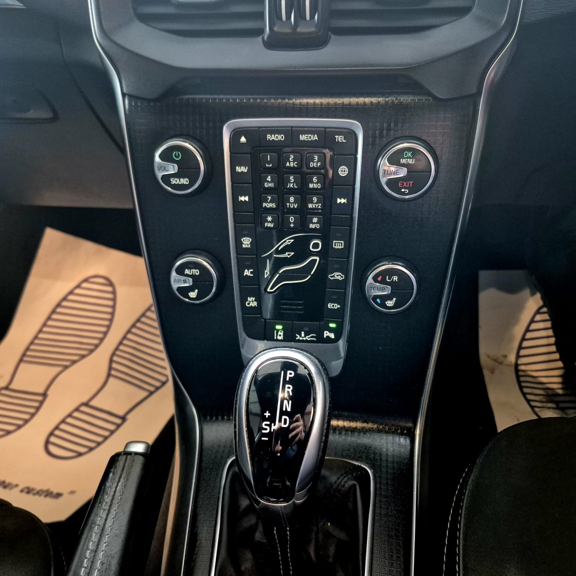 Used Volvo V40 2018 for sale - 76821639: Photo 14