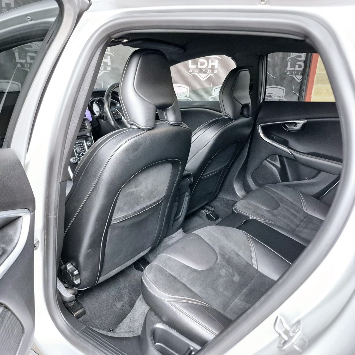 Used Volvo V40 2018 for sale - 76821639: Photo 17