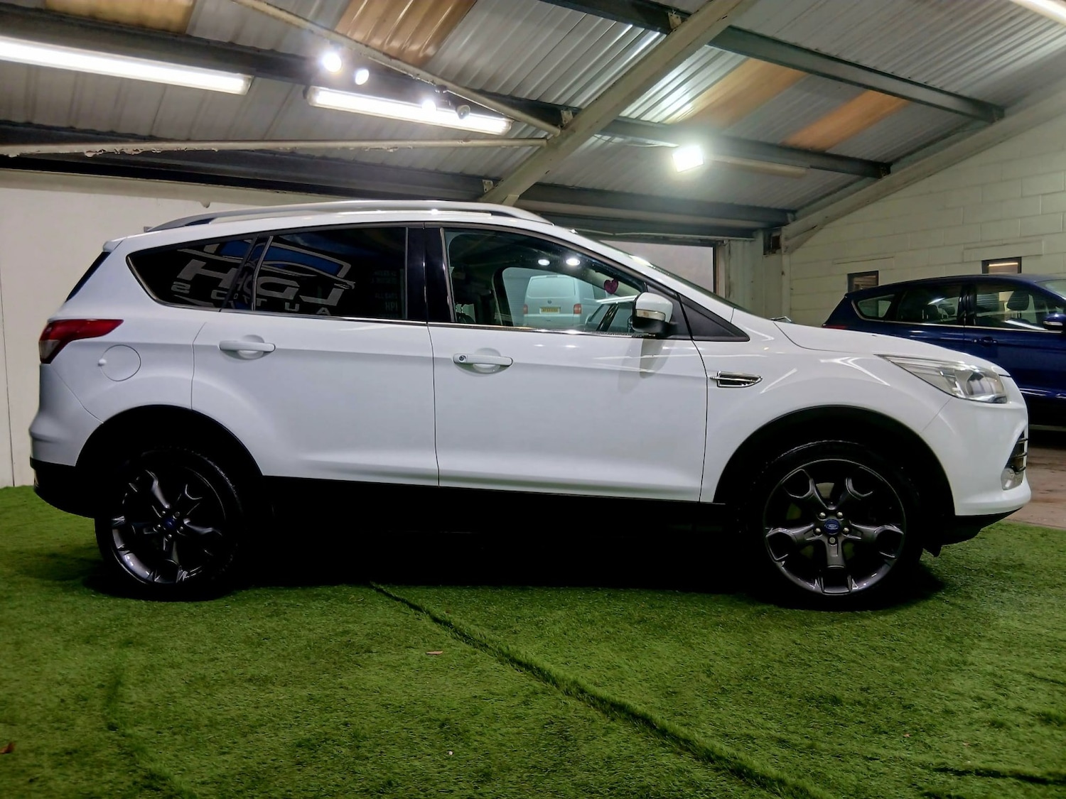 Used Ford Kuga 2015 for sale - 77453364: Photo 6