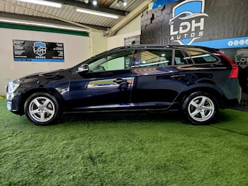 Used Volvo V60 2018 for sale - 77891623: Photo