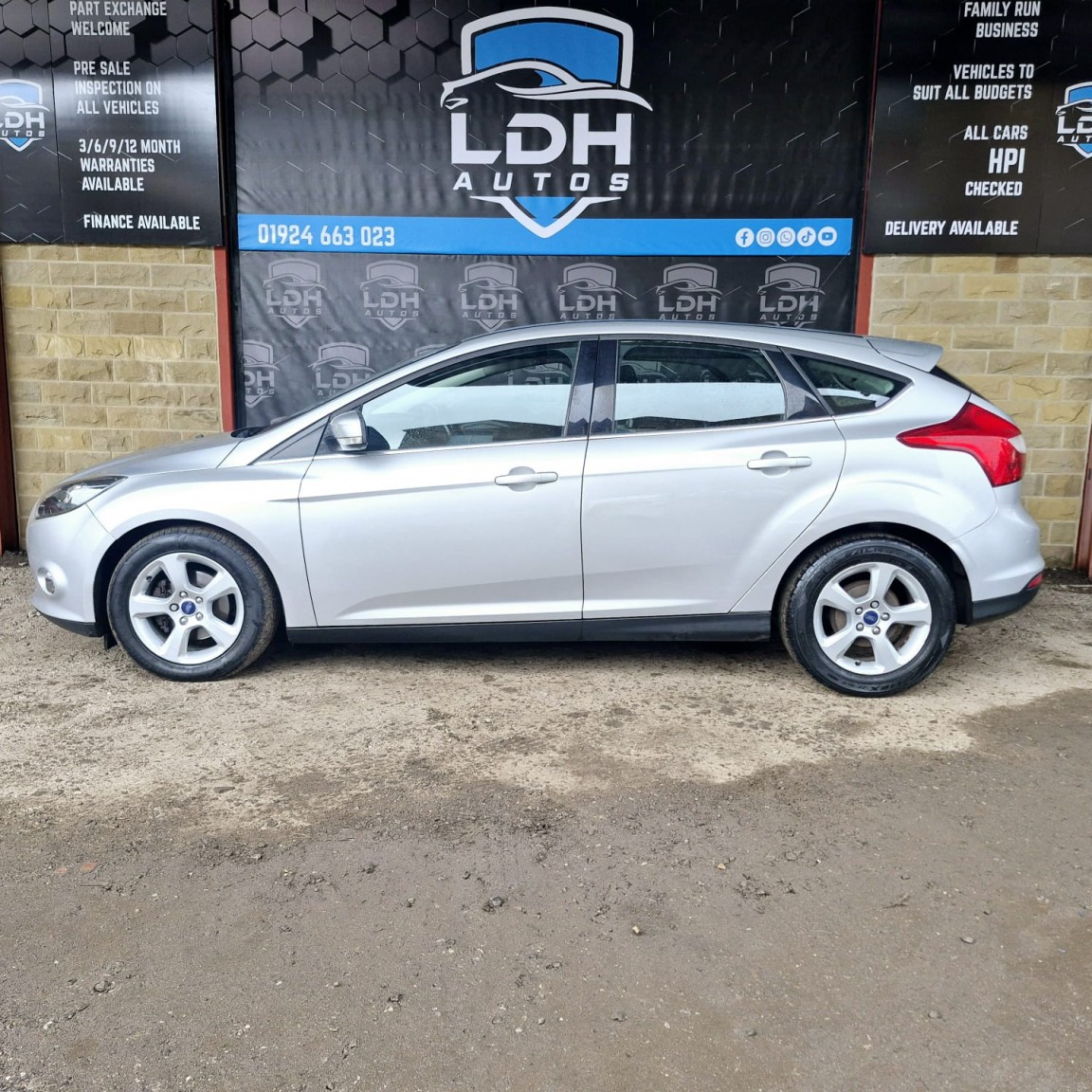 Used Ford Focus 2014 for sale - 76884898: Photo 4