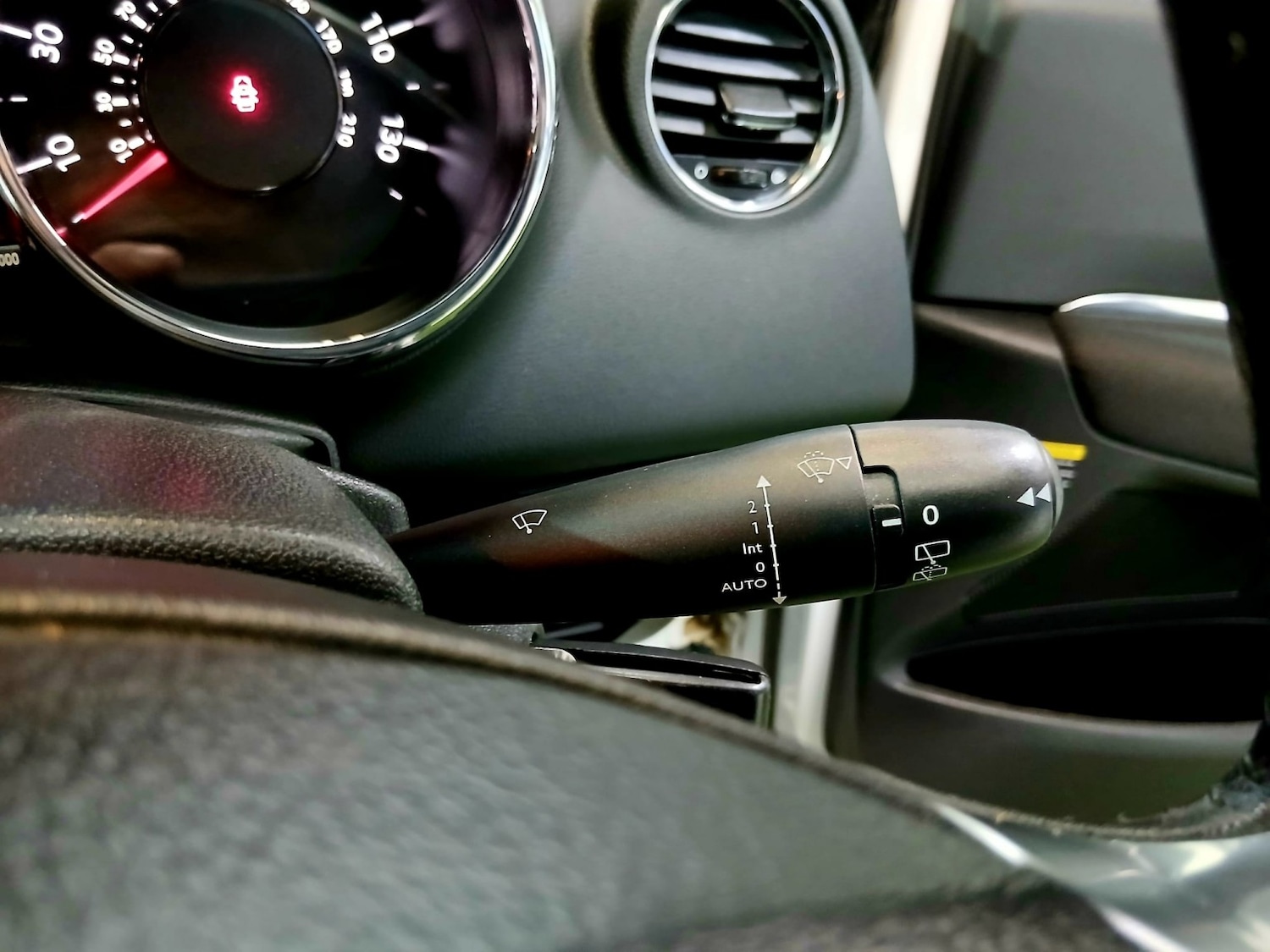 Used Peugeot 3008 2014 for sale - 77555113: Photo 10