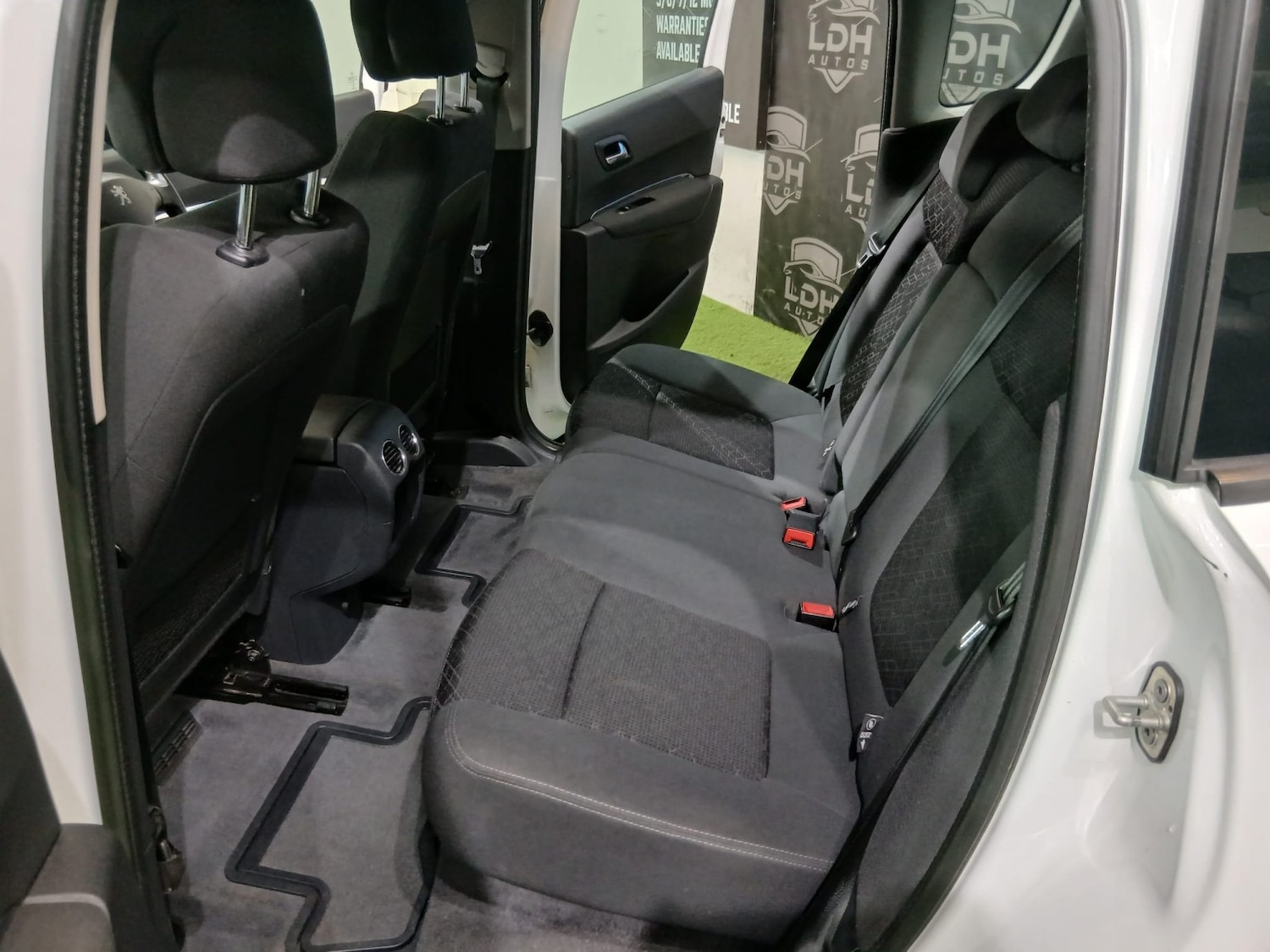 Used Peugeot 3008 2014 for sale - 77555113: Photo 14