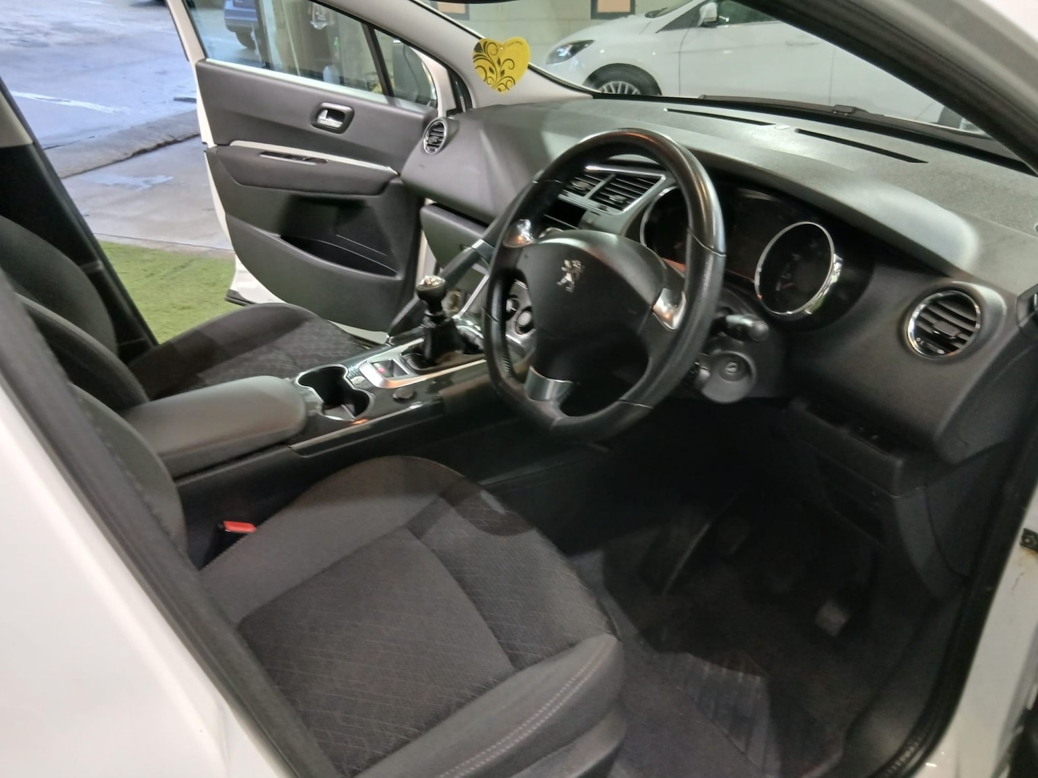 Used Peugeot 3008 2014 for sale - 77555113: Photo 6