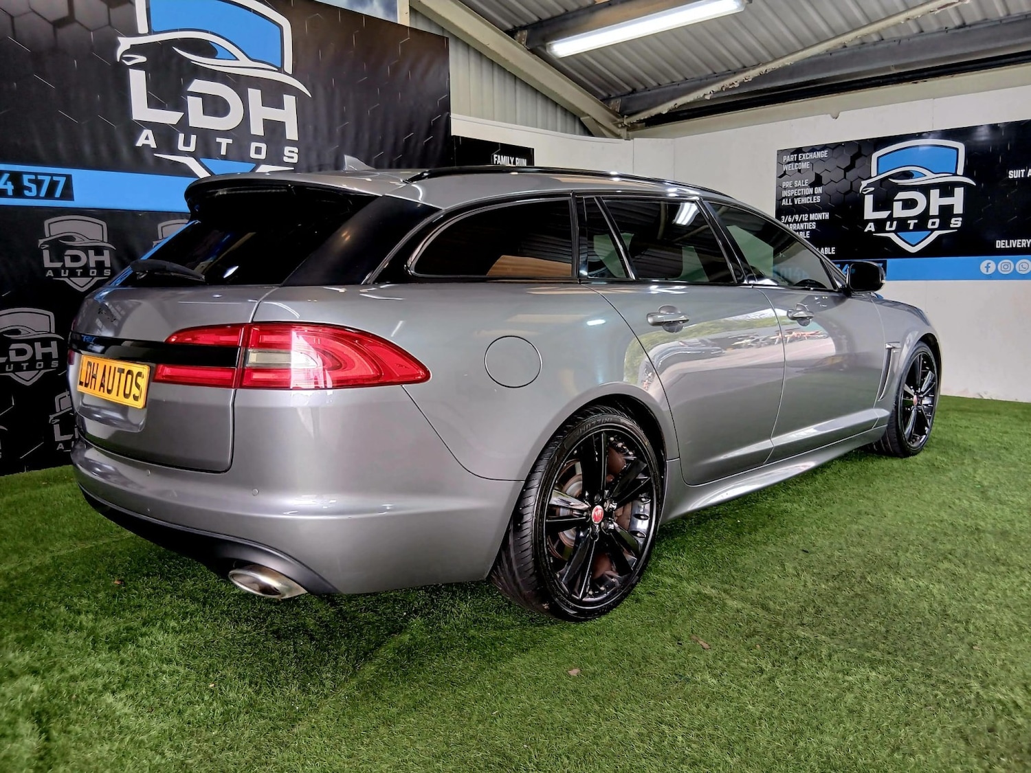 Used Jaguar XF 2014 for sale - 78190634: Photo 5