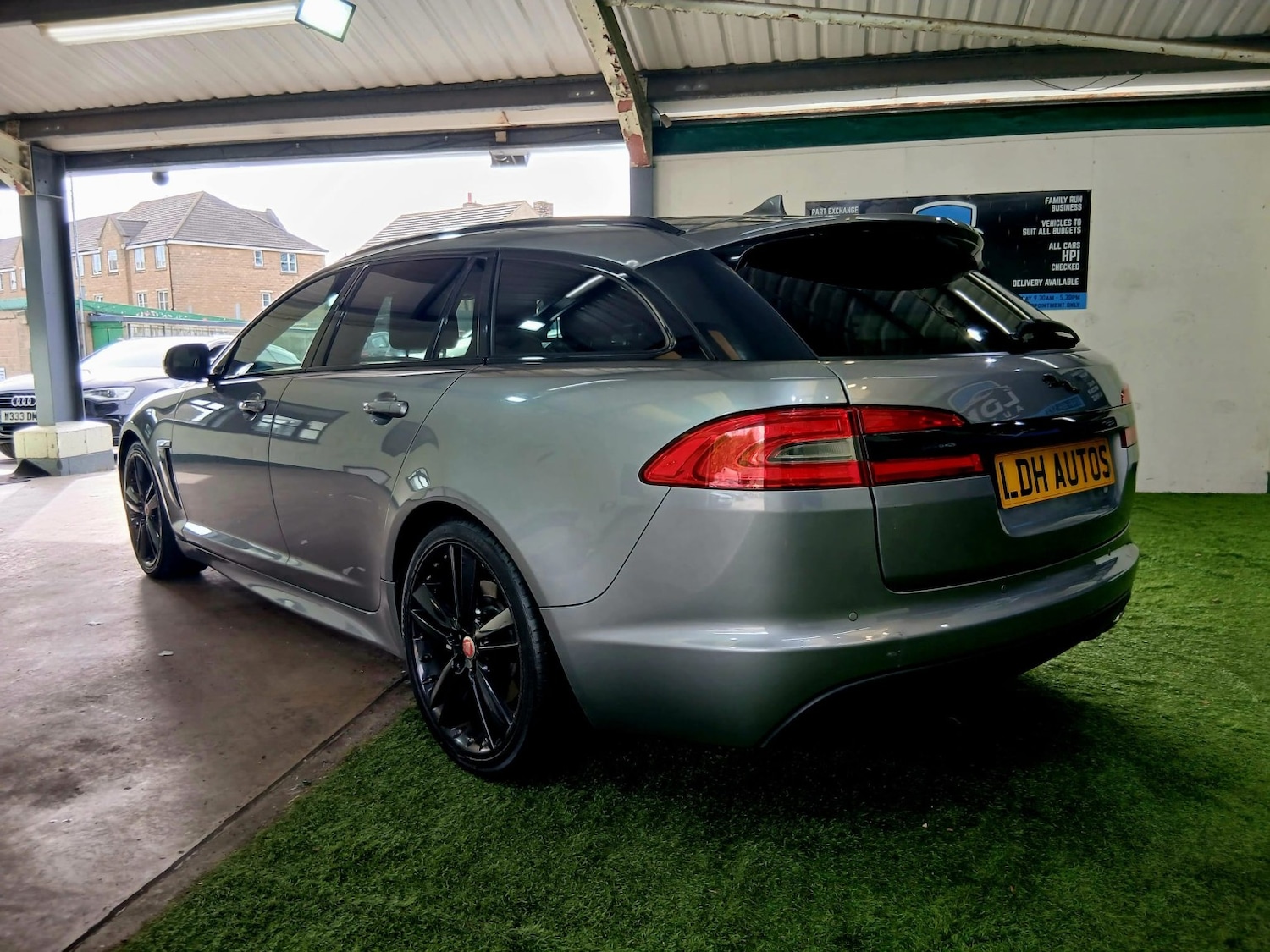 Used Jaguar XF 2014 for sale - 78190634: Photo 7