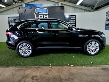 Used Jaguar F-Pace 2016 for sale - 79456840: Photo