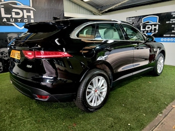 Used Jaguar F-Pace 2016 for sale - 79456840: Photo