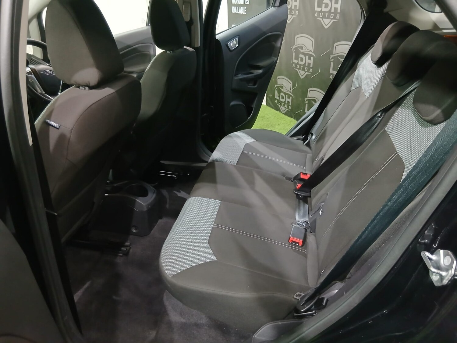 Used Ford Ecosport 2015 for sale - 77973772: Photo 26