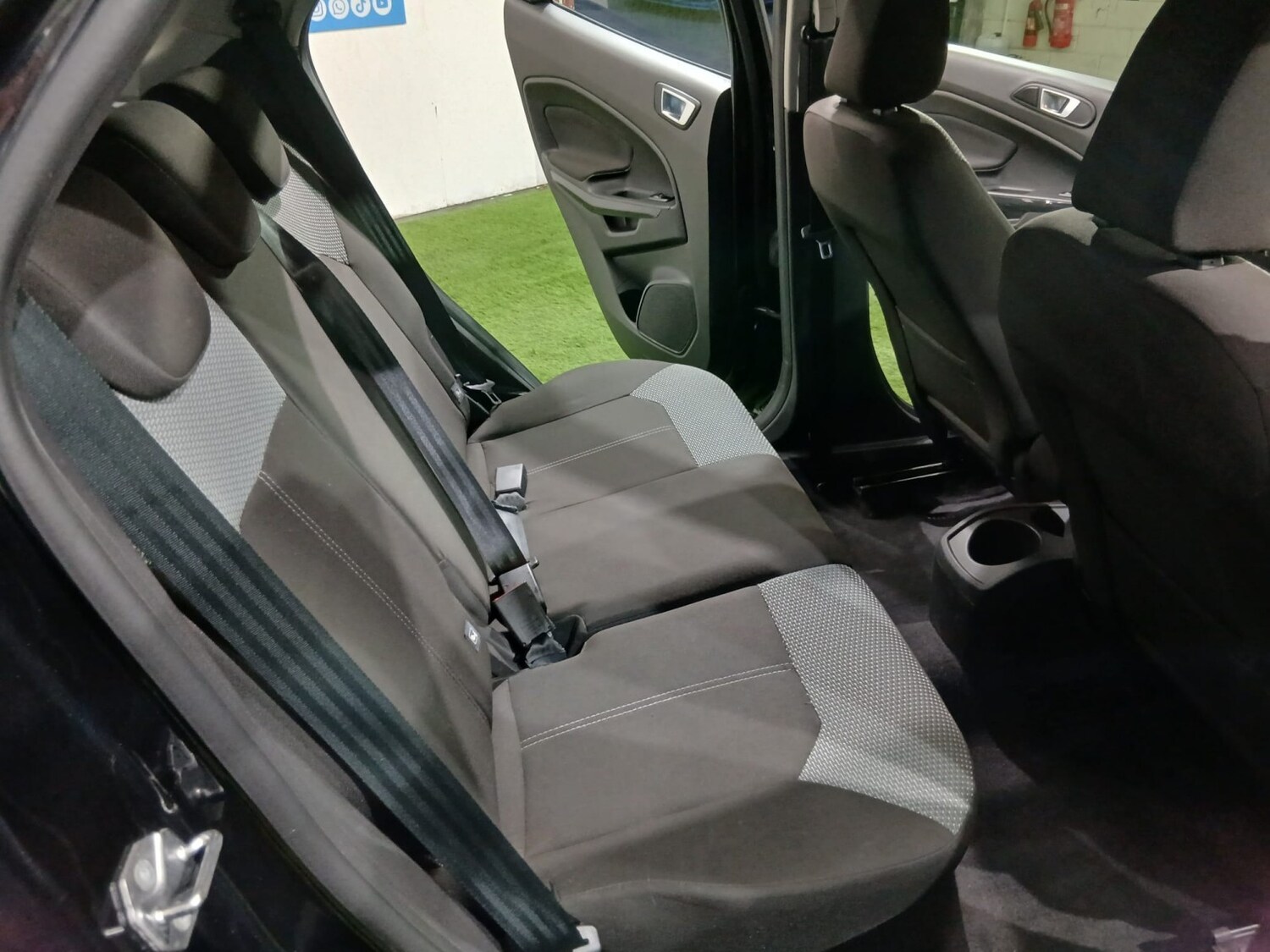 Used Ford Ecosport 2015 for sale - 77973772: Photo 27